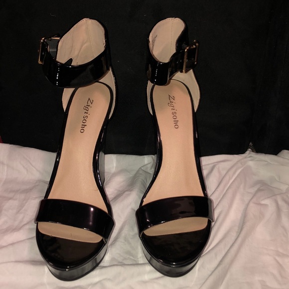 Wedged Zigi Soho Sandals - Picture 2 of 2